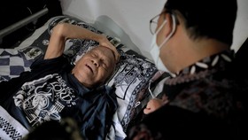 Riwayat Kesehatan Remy Sylado yang Kembali Menurun