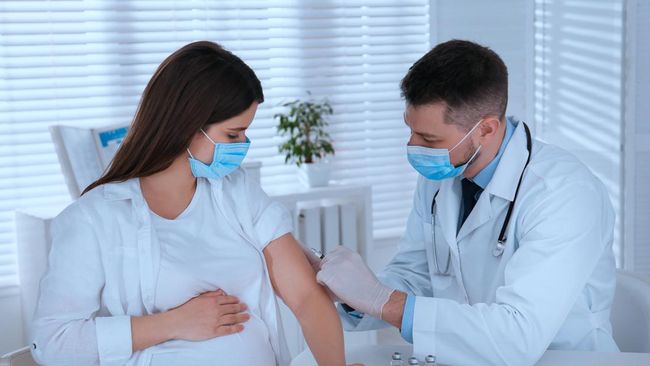 3 Kondisi Ibu Hamil yang Perlu Mendapat Vaksin RSV