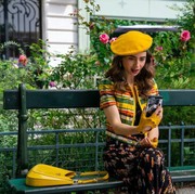 Makin Seru dan Modis Ini Gaya Paling Mencuri Perhatian di Serial 'Emily in Paris' Episode 8 dan 9