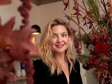 Tips Skincare ala Kate Hudson, Tak Pernah Cuci Muka di Pagi Hari Bun