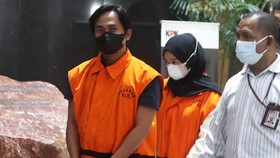 Bupati Penajam Paser Utara Abdul Gafur Didakwa Terima Suap Rp5,7 M