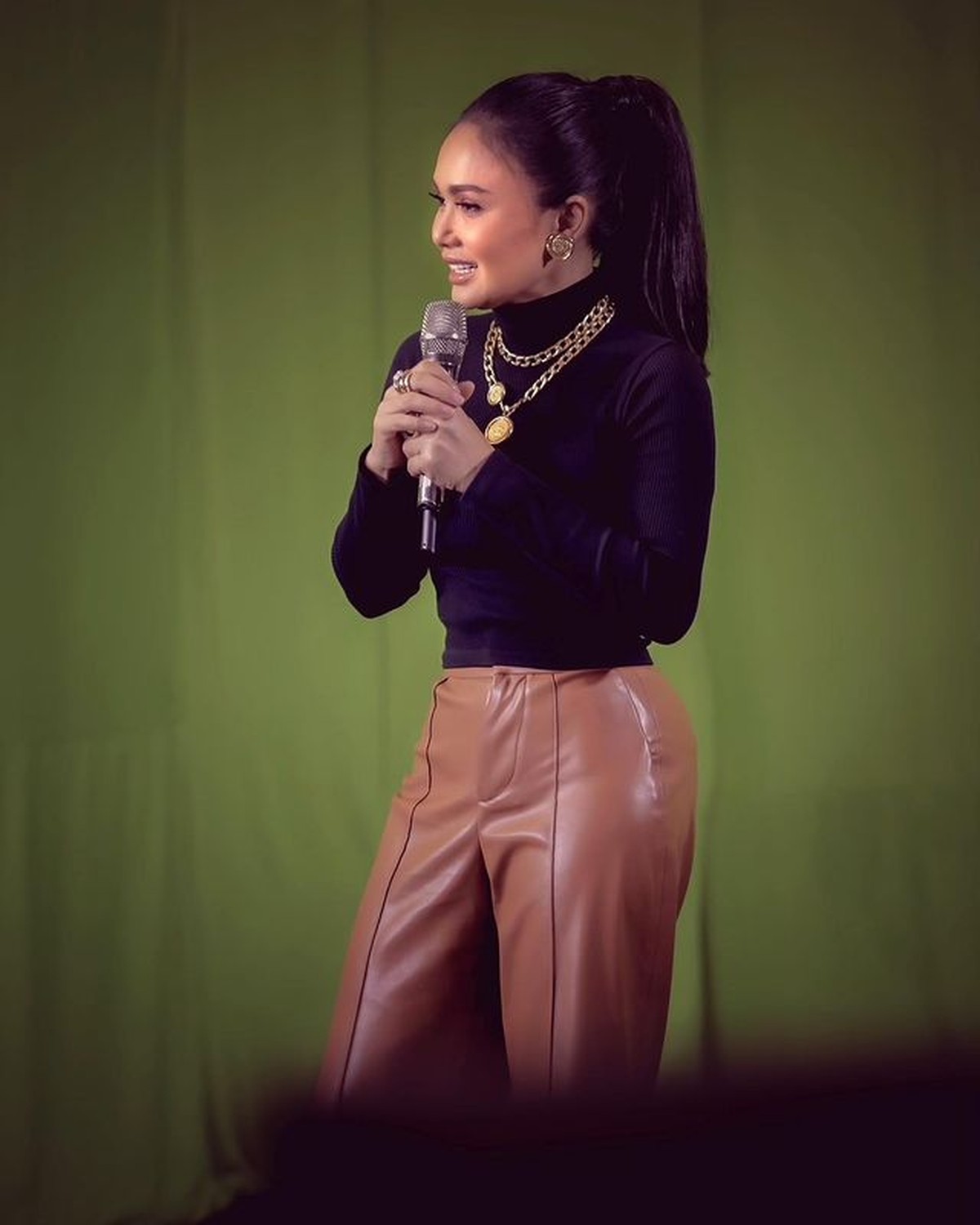 Terkenal dengan rambut pendek&comma; kini Yuni Shara mengubah penampilannya dengan rambut panjang&period; Yuk intip potretnya&excl;