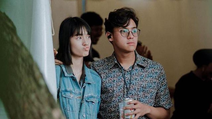 Potret Ardhito Pramono dan Jeanneta Sanfadelia Usai terjerat kasus narkoba, nama Ardhito Pramono kembali menghebohkan karena telah punya istri. Yuk intip potretnya dan sang istri!