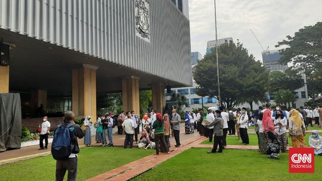 Dampak Gempa Banten, Tembok RS Kalideres & Kantor Walkot Jaktim Rusak Kapusdatin Kebencanaan BPBD DKI menyatakan sejauh ini pihaknya masih terus melakukan pendataan terkait kerusakan dan kemungkinan korban pascagempa Banten.
