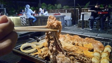 img-title Cara Makan Makanan Dibakar yang Aman bagi Ibu Hamil Saat Tahun Baru