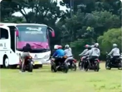 Viral Ninja 250 Remuk Dilindas Bus untuk Adegan Sinetron