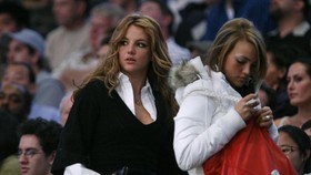 Britney Spears Minta Adik Setop Sebut Namanya Kala Promosi Buku