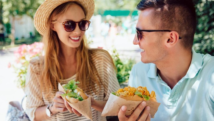 Jelajah 6 Street Food Dunia yang Viral di Indonesia, Mana yang Paling Enak Versimu? Jelajah 6 Street Food Dunia yang Viral di Indonesia, Mana yang Paling Enak Versimu?