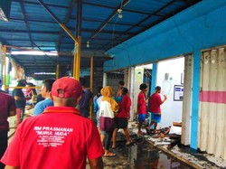 170 Kios Pakaian Ludes Saat Pasar Bajulmati Banyuwangi Terbakar