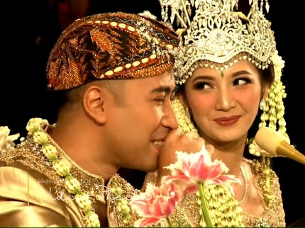 Terpopuler: Potret Nikah Vidi Aldiano & Sheila Dara - Cara Rawat Bunga Krokot