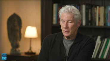 img-title Richard Gere Rela Pergi ke Kelab Gay demi Totalitas Peran