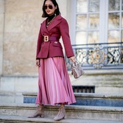 Bisa Bermacam Gaya, Ini Trik Padu padan Rok Plisket untuk Tampil Stylish dan Elegan