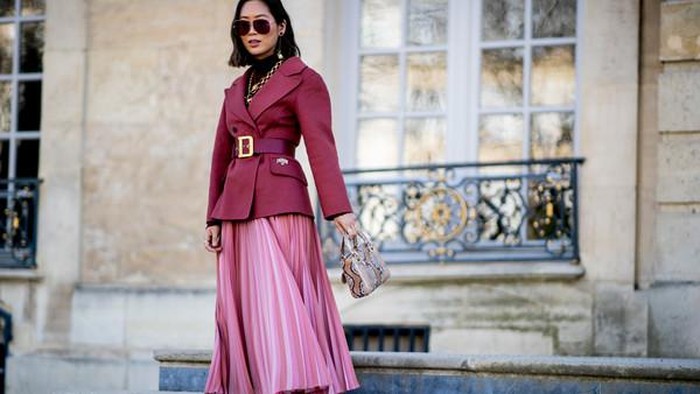 Bisa Bermacam Gaya, Ini Trik Padu padan Rok Plisket untuk Tampil Stylish dan Elegan Bisa Bermacam Gaya, Ini Trik Padu padan Rok Plisket untuk Tampil Stylish dan Elegan