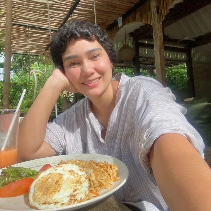 <p>Feby kini sering berbagi tips sehat di akun Instagram miliknya. Ia pun selalu mengucapkan syukur karena sudah diberikan kesembuhan. (Foto: Instagram @febyfebiola_)</p>