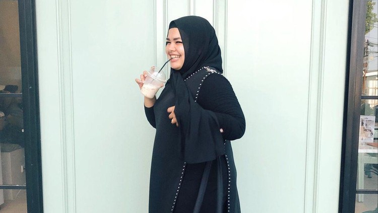 kisah diet sukses Elza turunkan berat badan hingga 30 kg.