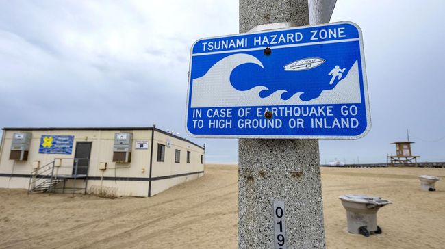 Pacific Tsunami Warning Center (PTWC) menyebut ancaman tsunami menyusul letusan gunung berapi Tonga telah berlalu.