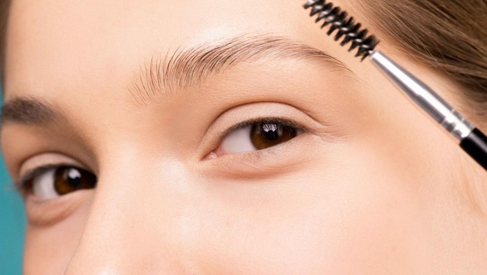 BeauPicks: Rekomendasi 3 Eyebrow Mascara dari Brand Lokal untuk si Alis Tebal, Mulai dari Rp48 Ribu!