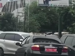 Polisi Telusuri Mobil Pelat Merah Lawan Arah di Bekasi, Ini Hasilnya
