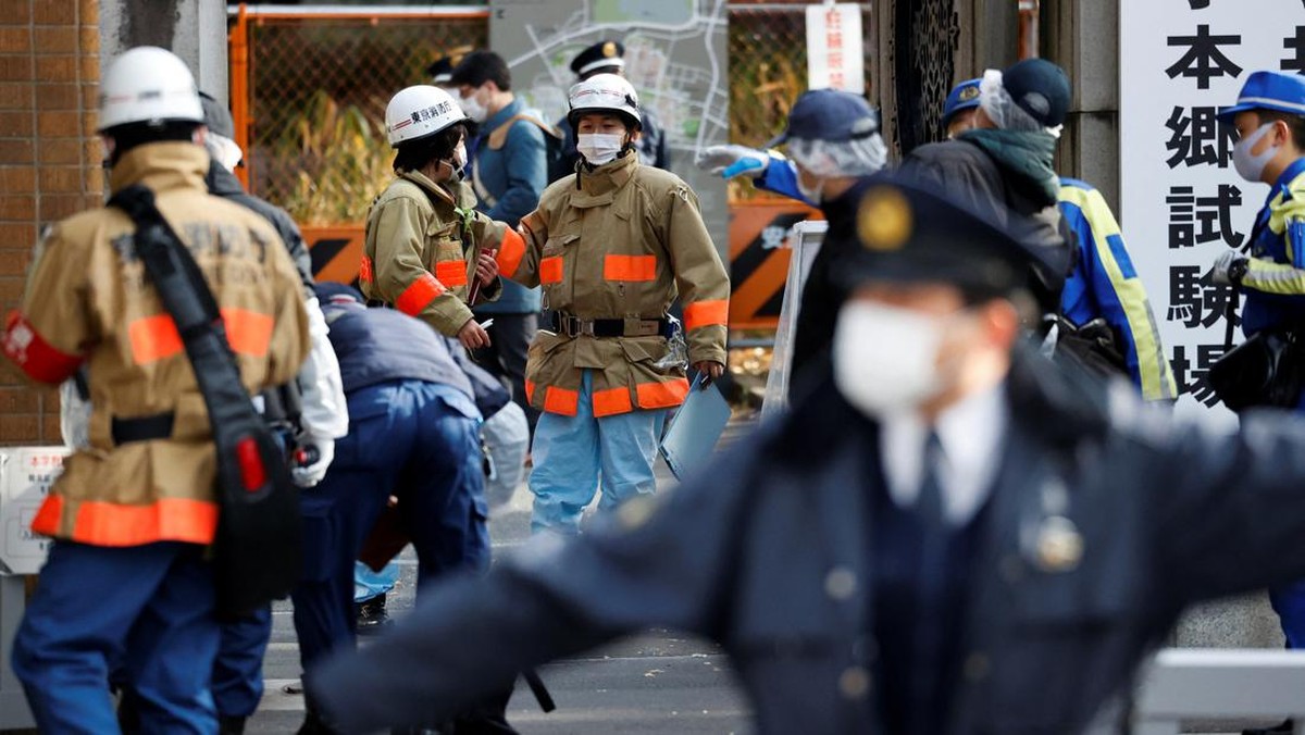 FOTO: Aksi Penikaman Warnai Ujian Masuk Universitas di Tokyo