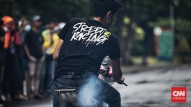 FOTO: Street Race ala Polisi Tinggi Pendaftar, Rangkul Pembalap Liar