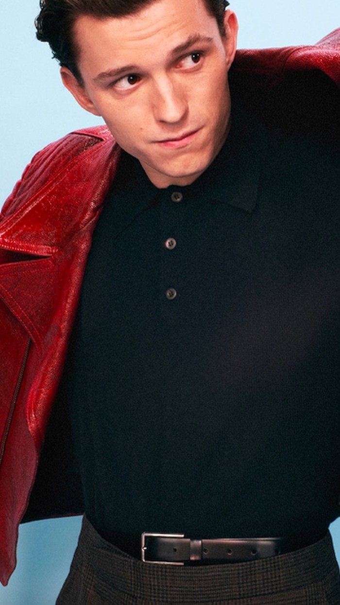 Tom Holland tampil menjadi bintang iklan koleksi busana pria Prada musim spring/summer 2022. Foto: Dok. Prada/David Sims