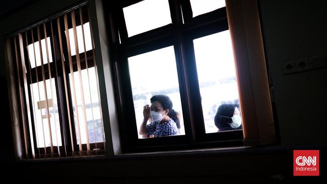 Covid Hampir 10 Ribu Hari Ini, 87 Persen dari DKI Jabar dan Banten DKI Jakarta menyumbang penambahan 4.558 kasus Covid-19, Jabar dengan 2.313 kasus, dan Banten dengan 1.754 kasus.