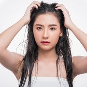 Cara Menghilangkan Kutu Rambut dengan 4 Bahan Alami yang Ada di Rumah, Ampuh Banget!