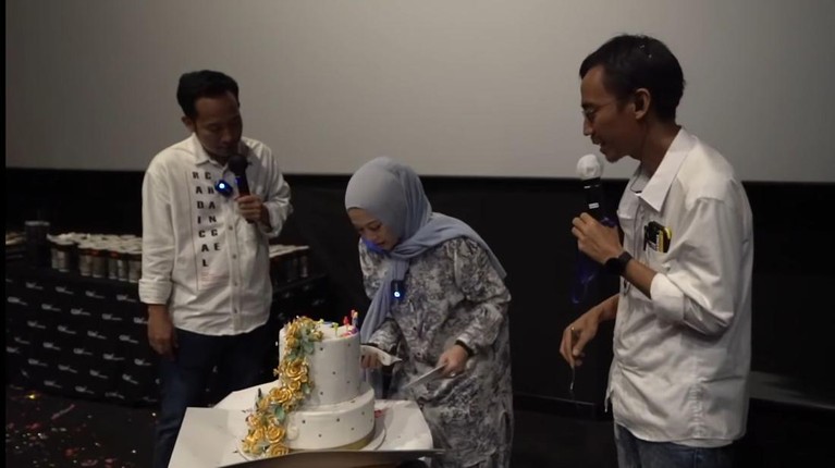 Denny Cagur dan Istri