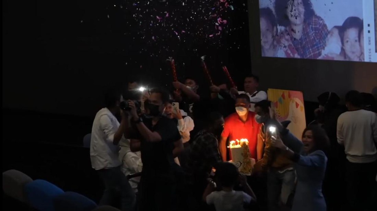 Denny Cagur dan Istri