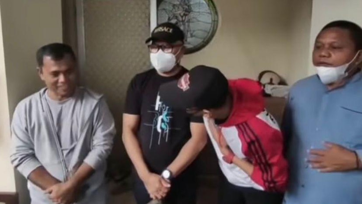 Doddy Sudrajat membuat kehebohan mendadak datangi rumah Gala dan bertemu dengan H Faisal ayah mendiang Bibi&period; Yuk intip&excl;