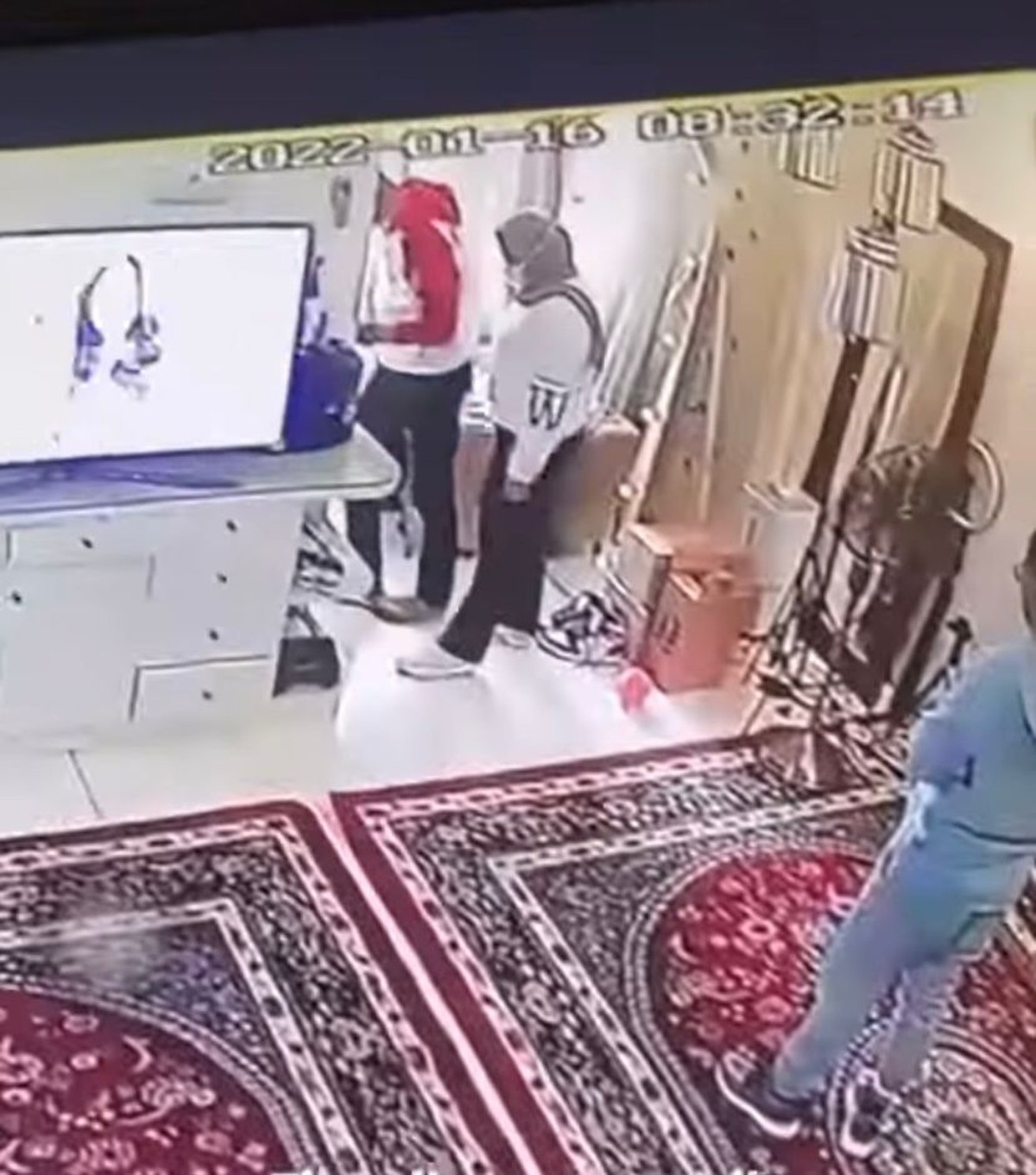 Doddy Sudrajat membuat kehebohan mendadak datangi rumah Gala dan bertemu dengan H Faisal ayah mendiang Bibi&period; Yuk intip&excl;