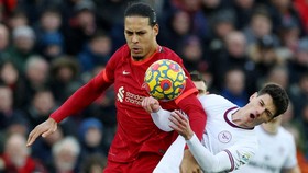 Viral Komentar Ballack Remehkan Van Dijk