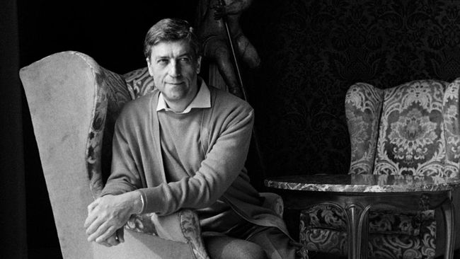 Desainer Italia 'Cerruti 1881' dan perintis busana pria Nino Cerruti meninggal dunia pada usia 91 tahun.