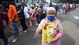 Viral, Syarat Beli Minyak Goreng Wajib Fotokopi KK dan Bukti Vaksin