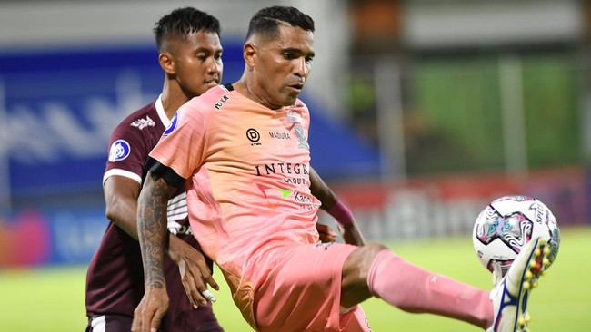 Berikut link live streaming Borneo FC vs Madura United dalam ajang Piala Presiden yang berlangsung di Stadion Segiri.