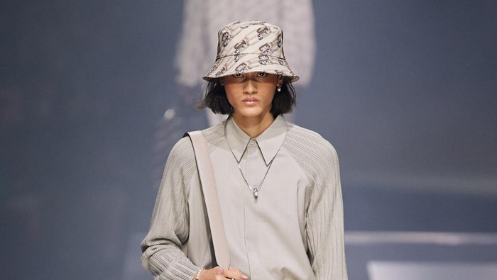 Bikin Bangga! Model Indonesia Rizal Rama Debut di Milan Fashion Week, Berjalan untuk Fashion Show Fendi Bikin Bangga! Model Indonesia Rizal Rama Debut di Milan Fashion Week, Berjalan untuk Fashion Show Fendi