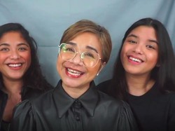 Heboh Putri Ruth Sahanaya Unggah Foto Ciuman dengan Wanita