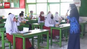 VIDEO: Sekolah Di Makassar Mulai Gelar PTM 100 Persen