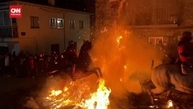 VIDEO: Las Luminarias, Festival Kuda Api di Spanyol
