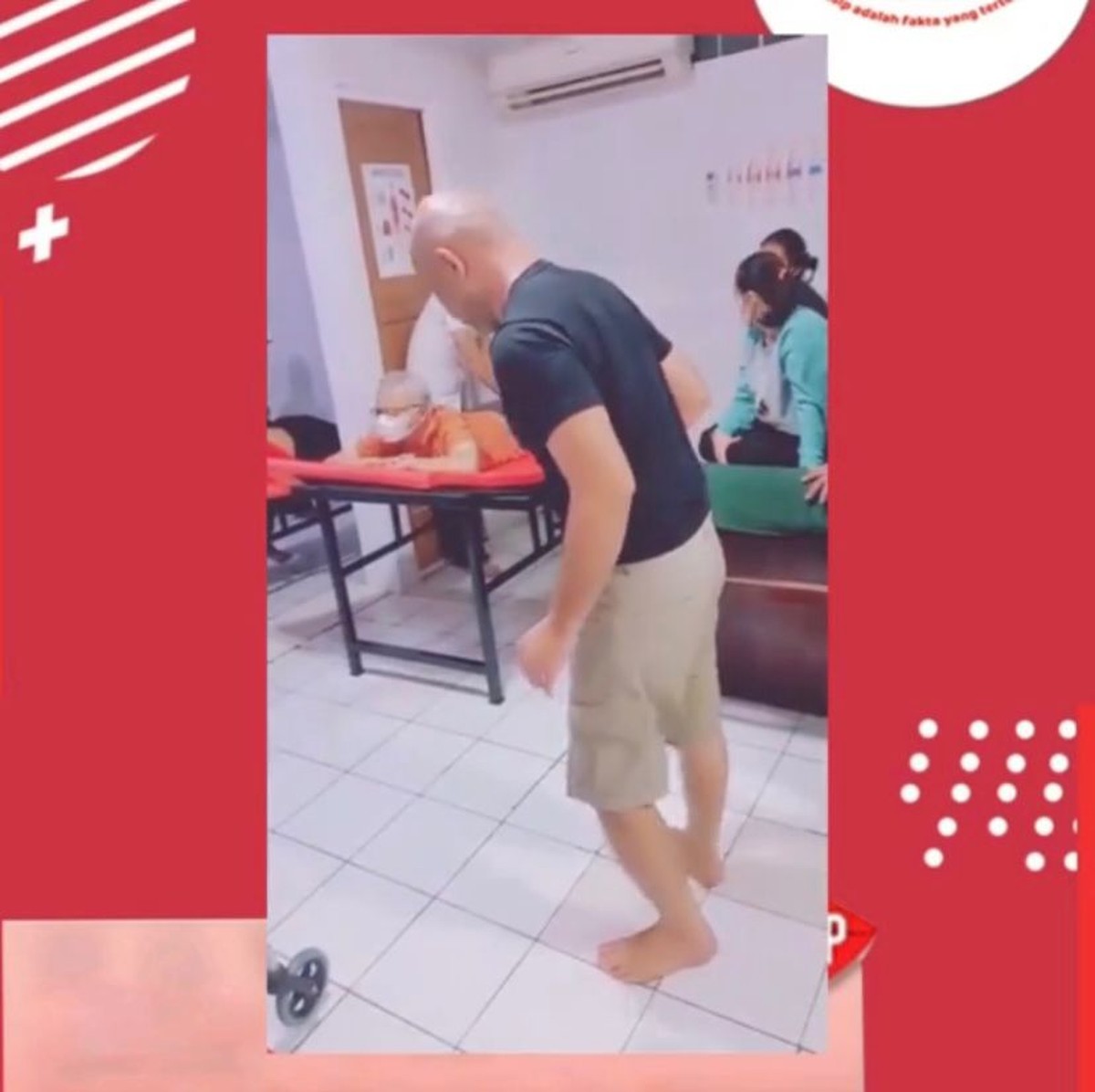 Nama Harry Pantja sangat terkenal saat membintangi acara Dunia Lain&comma; ia dikabarkan alami stroke hingga 3 kali&period; Yuk intip kondisinya&excl;