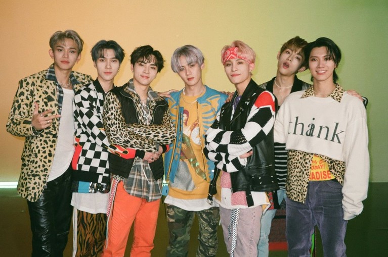 7 Potret WayV Rayakan Debut yang ke-3th WayV sub unit NCT baru saya merayakan ulang tahun grup mereka yang ke-3. Yuk intip potret kompak mereka!