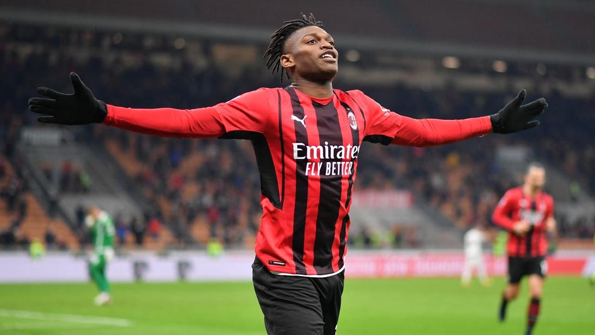 FOTO: AC Milan Buang Peluang Gusur Inter