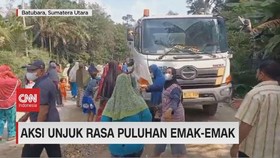 VIDEO: Aksi Unjuk Rasa Puluhan Emak-emak