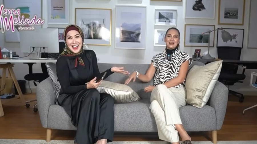 Foto Venna Melinda dan Luna Maya.