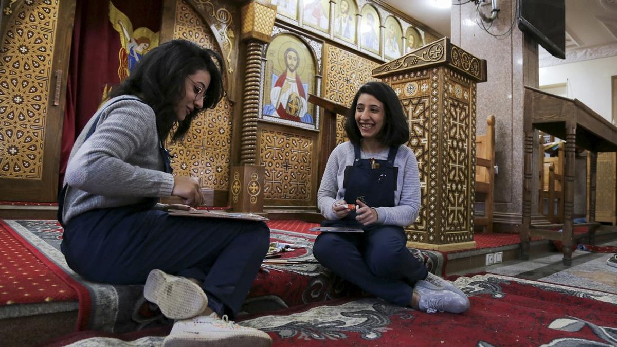 FOTO: Goresan Mural Unik Dua Saudari Hiasi Gereja di Mesir
