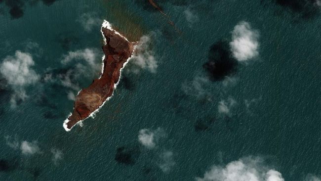Kapal Bantuan Selandia Baru Tiba di Tonga, Bawa Air 250 Ribu Liter Kapal angkatan laut Selandia Baru yang membawa bantuan 250.000 liter air tiba di Tonga pada Jumat (21/1), hampir sepekan setelah tsunami menerpa.