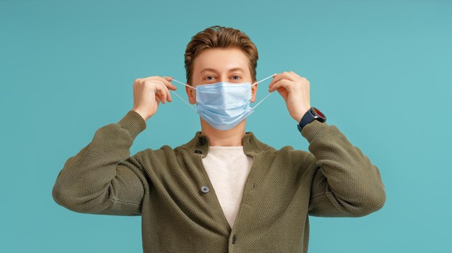 Studi: Orang Ogah Lepas Masker Biar Terlihat Lebih Kece Studi terbaru dari Korea Selatan menemukan orang memilih tetap pakai masker agar terlihat lebih menarik.