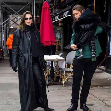 Julia Fox Rayakan Ulang Tahun Anak Bersama Mantan Suami