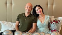 <p>Sebelum mempersunting Kinaryosih, Brett Money dikabarkan menjadi mualaf. Kehidupan pasangan ini pun harmonis meski berbeda budaya. (Foto: Instagram @kinaryosihmoney)</p>