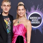 Dua Tahun Berpacaran, Dua Lipa dan Anwar Hadid Dikabarkan Putus! Perbedaan Zodiak Jadi Salah Satu Penyebabnya?
